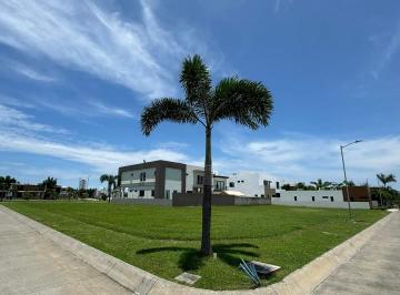 Terreno / Lote , Boca del Río · Terrenos en Venta en El Fracc Rio del Dorado