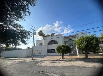 Casa · 650m² · 5 Recámaras · 1 Estacionamiento · Casa en Venta, Fracc. Las Fuentes, Calle Fuente de Diana # 400