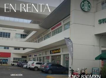 Local comercial · 367m² · 1 Estacionamiento · Local Comercial en Renta en Plaza Hollywood, Cancún