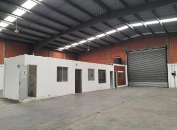 Local comercial · 1500m² · 8 Estacionamientos · Bodega en Renta en Saltillo