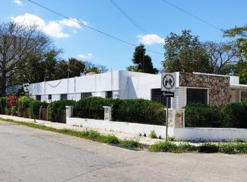 Casa · 440m² · 5 Recámaras · Amplia Casa en Venta Merida, Itzimna en Esquina (Fvc - 1732)