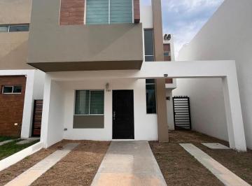 Casa · 3 Recámaras · 1 Estacionamiento · Casa en Renta en Punto Oriente