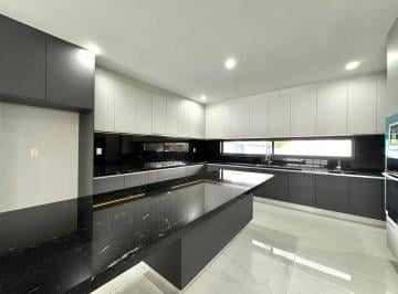Casa de 4 habitaciones, Zapopan · Increíble Casa en Venta en Puerta Las Lomas