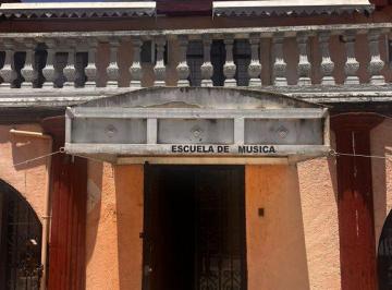 Casa · 264m² · 3 Estacionamientos · Renta de Inmueble Comercial en Toluca Sobre Av Heriberto Enríquez
