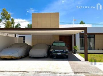 Casa · 200m² · 3 Recámaras · 3 Estacionamientos · Casa Venta Los Cantaros Queretaro