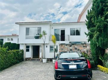 41be3c72a7d082147a7ab28743b7a2374d43f0c2d78949320f0c80e481e99d6d · Casa en Bosques de Tarango | Doble Seguridad | Jardín y Amplios Espacios