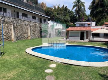 Casa de 9 habitaciones, Cuernavaca · Casa con Amplio Jardín Al Norte de Cuernavaca