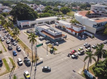 Local comercial · 153m² · 30 Estacionamientos · Local en Puerto Vallarta con Estacionamiento