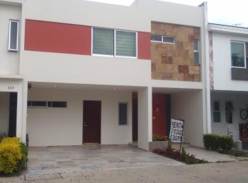 Casa de 3 habitaciones, Zapopan · Oportunidad Bonita Casa en Renta en Solares