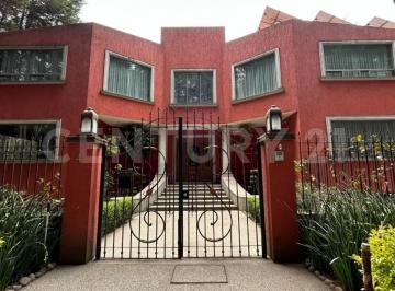Casa en condominio · 720m² · 4 Recámaras · 14 Estacionamientos · Se Vende Residencia en El Fraccionamiento Hacienda Jajalpa, Yautepec