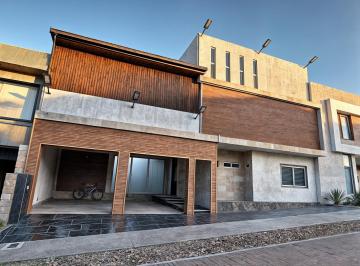 Casa de 5 habitaciones, Querétaro · Residencia de Autor en Venta en La Vista Residencial: Lujo y Exclusividad