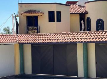 Casa en condominio · 500m² · 4 Recámaras · 4 Estacionamientos · Venta de Residencia en Cuernavaca