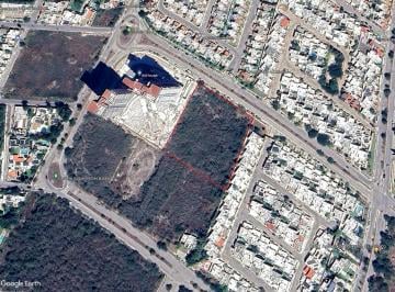 Terreno / Lote · 9384m² · Altabrisa Sobre Av Comercial o Residencial 19,246 m² Mérida, Yucatán.