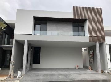 Casa · 300m² · 3 Recámaras · 3 Estacionamientos · Casa en Venta Zona El Uro, Laderas