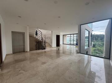Casa · 234m² · 3 Recámaras · 6 Estacionamientos · Casa en Renta en Lomas Country