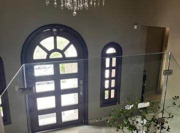Casa de 4 habitaciones, Monterrey · Casa en Venta Balcones del Carmen