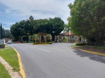 Terreno / Lote · 555m² · Terreno en Venta en Gran Reserva, Ixtapan de La Sal, Estado de México