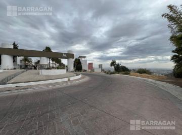 Terreno / Lote · 845m² · Terreno en Venta en Mirador del Campanario con Uso de Suelo H6
