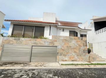 Casa · 240m² · 3 Recámaras · 2 Estacionamientos · Casa en Venta en El Sendero Veracruz Alvarado Riviera Veracruzana