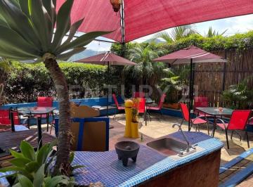 Local comercial · 503m² · 12 Recámaras · 8 Estacionamientos · Casa en Venta con Alberca, Tlayacapan, Morelos