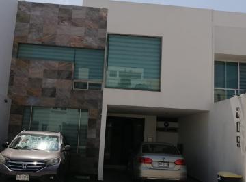 Casa de 4 habitaciones, Pachuca · Venta Casa 4 Recamaras Resid. Arboledas de Sn Javier en Pachuca