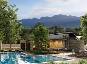 Terreno / Lote · 251m² · Terreno en Venta Pedregal del Huajuco