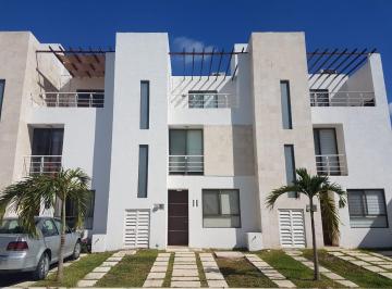 Casa en condominio de 3 habitaciones, Solidaridad · Se Vende Casa de 3 Recamaras 119 m² $2.6k en Playa del Carmen