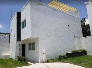 Casa en condominio · 378m² · 4 Recámaras · 2 Estacionamientos · Casa en Venta en Morelia, Michoacán, Jardines de Torremolinos_lvd