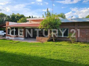 Quinta · 9733m² · 3 Recámaras · 3 Estacionamientos · Quinta en Venta en San Francisco de Los Romo, Aguascalientes.
