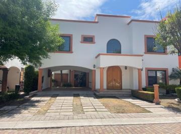 Casa en condominio de 3 habitaciones, Corregidora · Residencia en Venta en Qro Ampliacion Huertas del Carmen