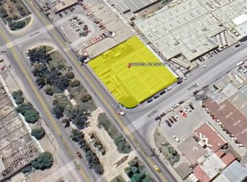 Bodega comercial · 1742m² · 12 Estacionamientos · Bodega Comercial en El Blvd. Industrial, Otay