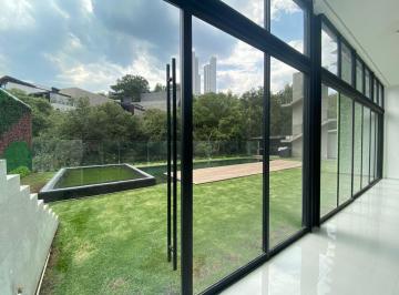 Casa · 1240m² · 3 Recámaras · 7 Estacionamientos · Casa en Venta en Pergolas, Bosque Real