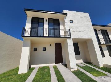 Casa · 156m² · 3 Recámaras · 2 Estacionamientos · Casa en Venta en Residencial Cuspide.