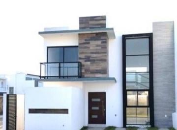 Casa · 165m² · 3 Recámaras · 2 Estacionamientos · Casa en Venta con Recámara en Planta Baja en Lomas del Sol Veracruz Alvarado Riviera Veracruzana