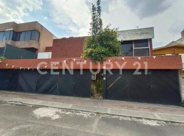 Casa · 520m² · 4 Recámaras · 4 Estacionamientos · Casa en Venta en Jardines de Coyoacán, Coyoacán. Cdmx