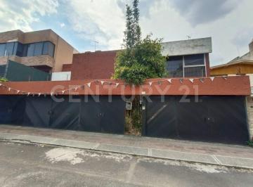 Casa · 520m² · 4 Recámaras · 4 Estacionamientos · Casa en Venta en Jardines de Coyoacán, Coyoacán. Cdmx