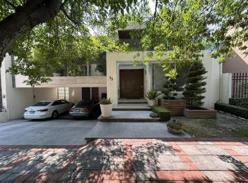Casa · 360m² · 4 Recámaras · 4 Estacionamientos · Casa en Venta en Fraccionamiento en Actipan, San Andrés Cholula