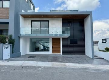 Casa de 4 habitaciones, El Marqués · Alberca, Roof Garden, Doble Altura - Zibatá
