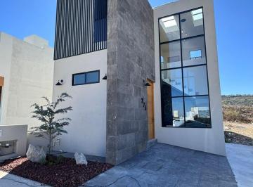 Casa de 3 habitaciones, Morelia · Venta de Casa en Fracc. Cañadas del Bosque Tres Marías