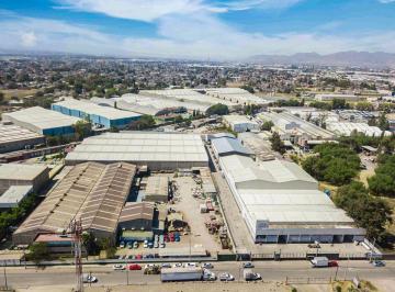 Nave industrial · 430m² · 3 Estacionamientos · Nave Industrial en Renta en Tultitlan