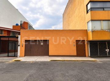 Casa · 244m² · 5 Recámaras · 2 Estacionamientos · Casa con Departamento Extra, Venta, del Valle Sur, Cdmx