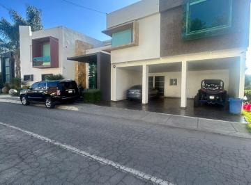 Casa de 6 habitaciones, Pachuca · Venta de Casa 6 Recamaras en Club de Golf