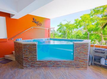 One Owner - Custom Built - Boutique Building Spacious home with plenty of room t · Condominio en Venta en Puerto Vallarta Centro 5 Col 5 de Diciembre Mango 121