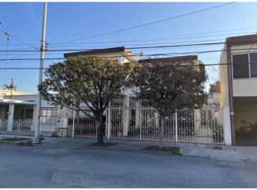 Casa · 320m² · 5 Recámaras · 1 Estacionamiento · Casa - Lindavista