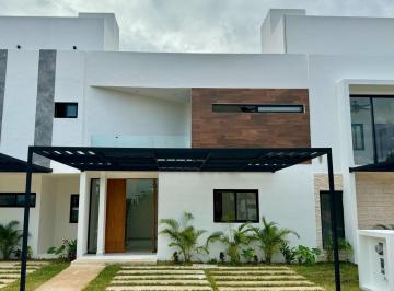 Casa · 270m² · 4 Recámaras · 3 Estacionamientos · Casa en Casa en Venta Nueva en Rio Residencial, Cancún