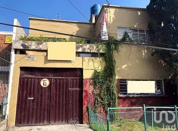 Casa · 220m² · 3 Recámaras · 3 Estacionamientos · Casa en Venta en Cuautitlán Estado de México con Uso de Suelo Habitacional/comercial