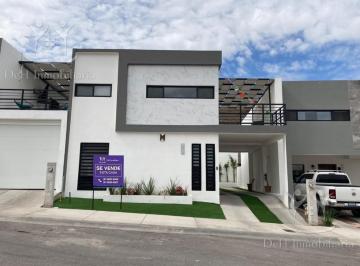 Casa · 203m² · 4 Recámaras · 2 Estacionamientos · Casa en Denali Rejon