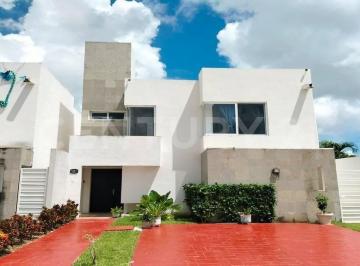 Casa · 141m² · 3 Recámaras · 2 Estacionamientos · Casa en Venta, Supermanzana 500, Izamal, Cancún