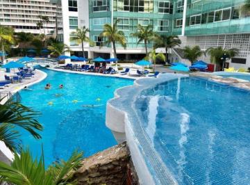 Departamento · 78m² · 1 Recámara · 2 Estacionamientos · Se Vende Departamento en Acapulco con Vista Al Mar y Acceso a Playa
