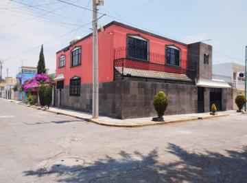 Casa · 248m² · 4 Recámaras · 4 Estacionamientos · Casa en Venta, Col. Independencia, Toluca